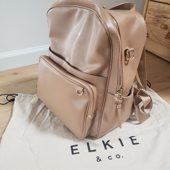 Vegan leather Backpack - Tan w/ gold hardware - Picture 7 of 11